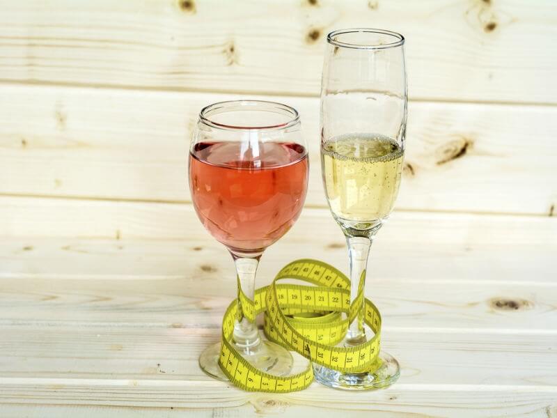 Hur många kalorier är det i ett glas vitt vin?